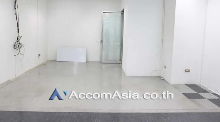 unit Studio  Office space For Rent in Sathorn, Bangkok  near BTS Chong Nonsi - BRT Arkhan Songkhro (AA17415)